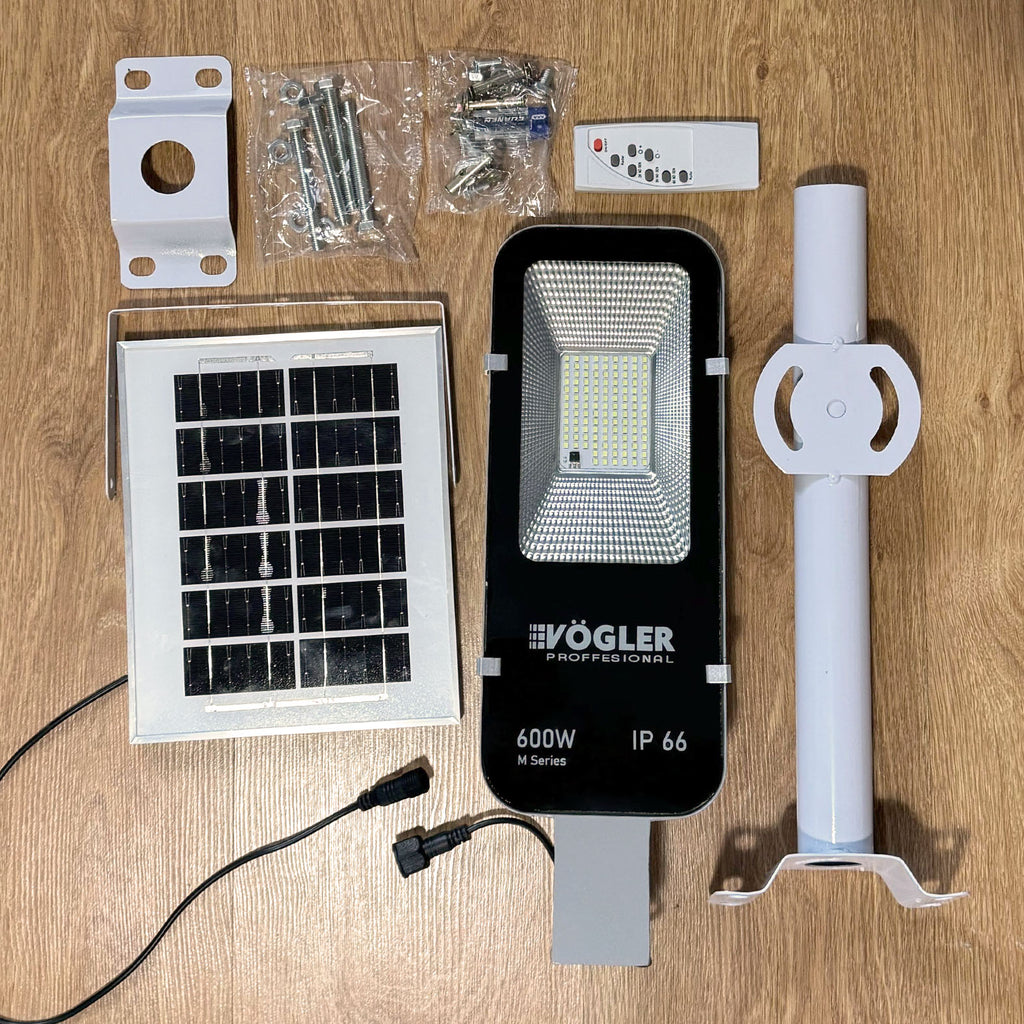 Lampe solaire puissante, capteur crépusculaire, télécommande, Vögler Professional  600W