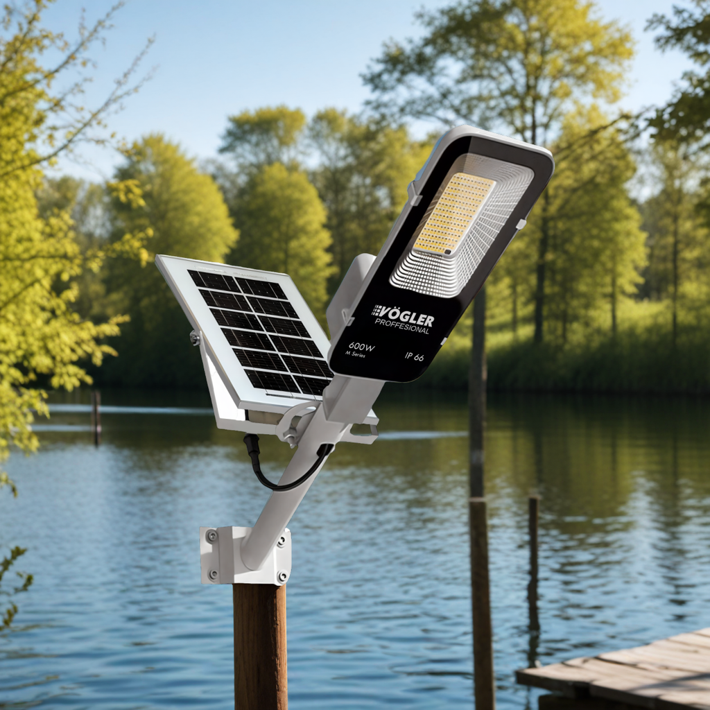 Lampe solaire puissante, capteur crépusculaire, télécommande, Vögler Professional  600W